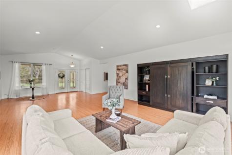 1327 196th Avenue NW Lakebay WA 98349