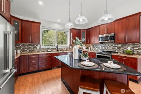 1327 196th Avenue NW Lakebay WA 98349