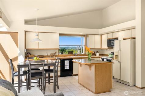 611 S 32nd Street Renton WA 98055