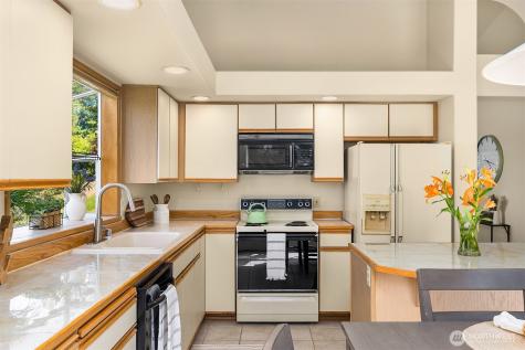 611 S 32nd Street Renton WA 98055