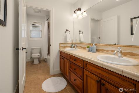 6577 102nd Avenue NE Kirkland WA 98033