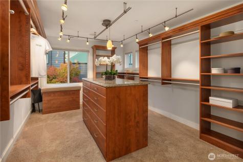 6577 102nd Avenue NE Kirkland WA 98033