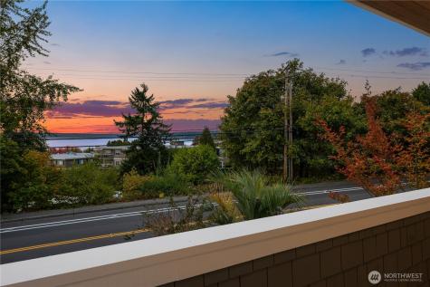 6577 102nd Avenue NE Kirkland WA 98033