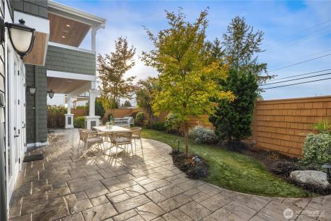 6577 102nd Avenue NE Kirkland WA 98033