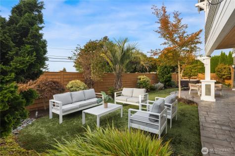 6577 102nd Avenue NE Kirkland WA 98033