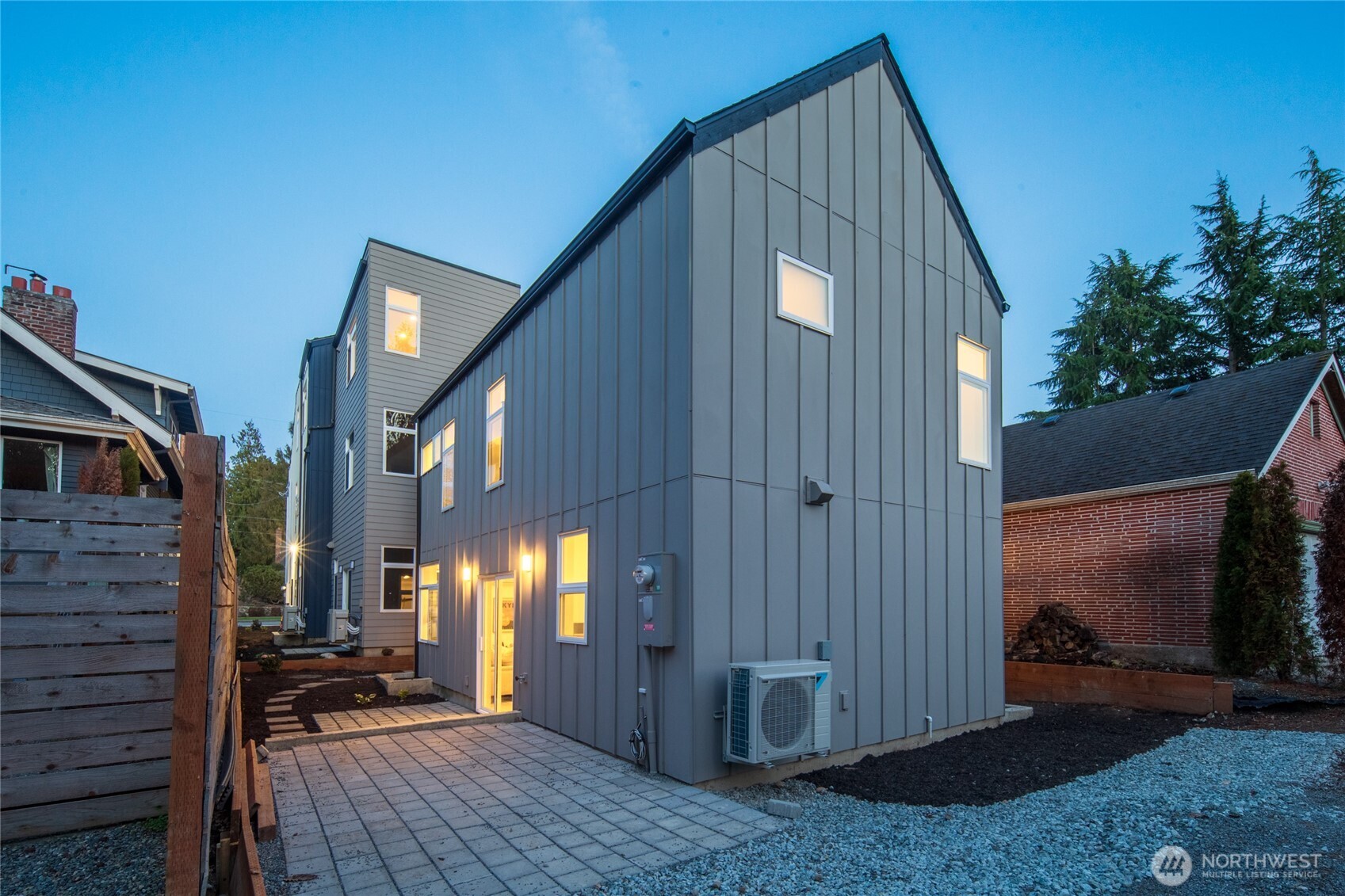 2935 39th Avenue SW Seattle WA 98116