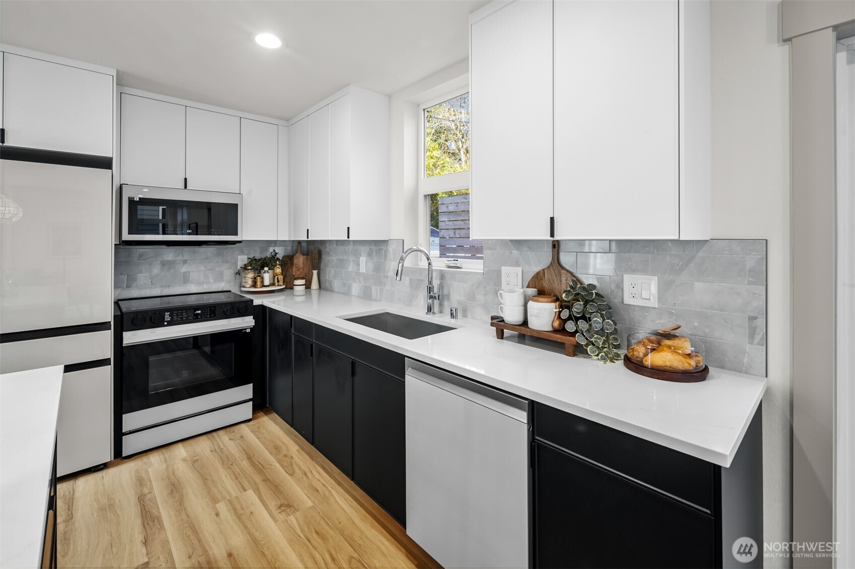2935 39th Avenue SW Seattle WA 98116