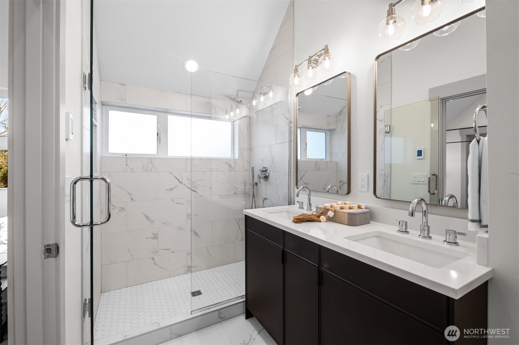 2935 39th Avenue SW Seattle WA 98116