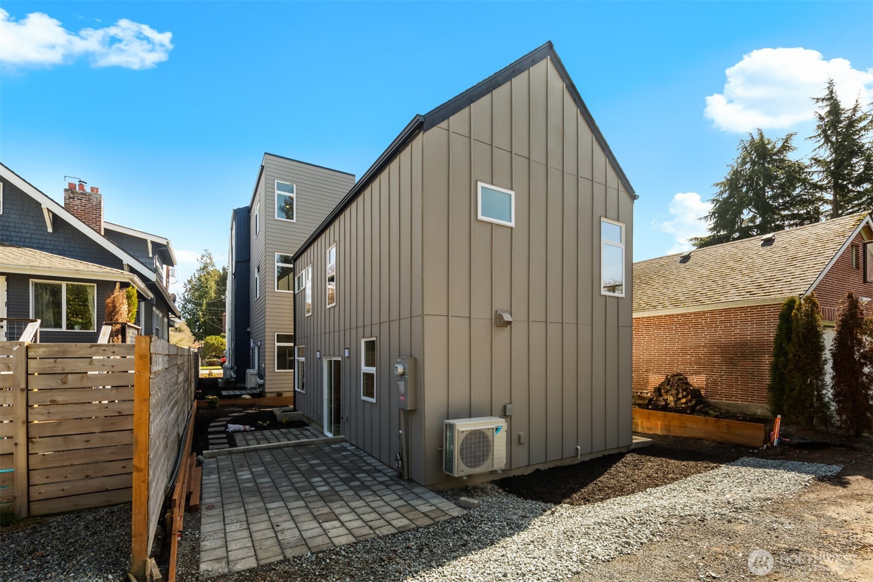 2935 39th Avenue SW Seattle WA 98116