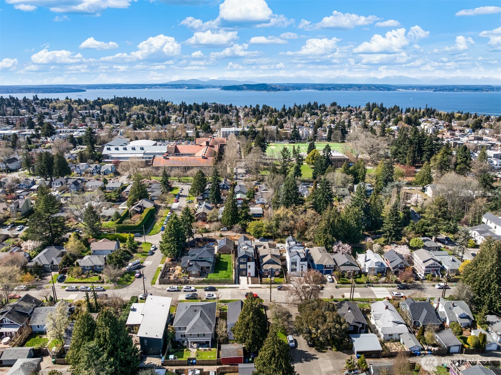 2935 39th Avenue SW Seattle WA 98116