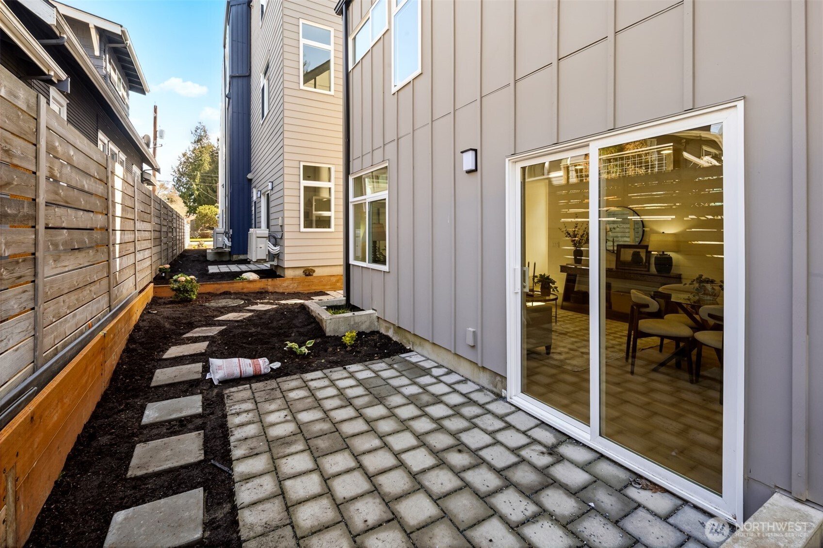 2935 39th Avenue SW Seattle WA 98116