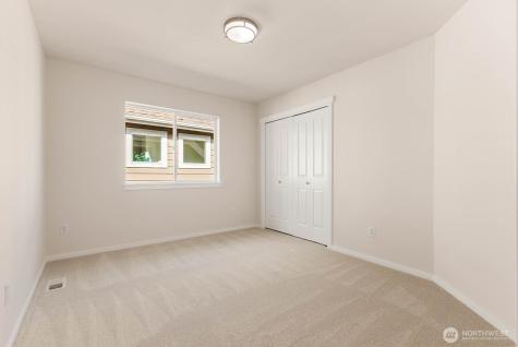 3463 NE Madison Way Issaquah WA 98029