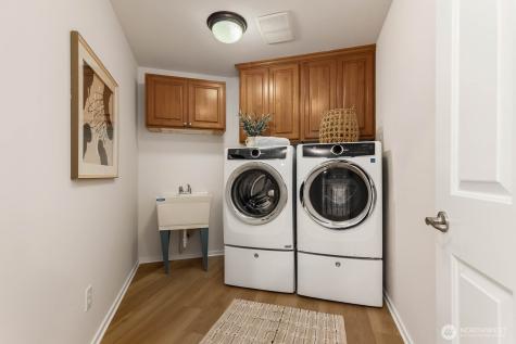 3463 NE Madison Way Issaquah WA 98029