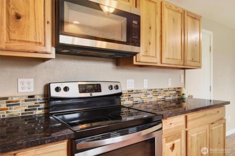 354 Carroll Road Kelso WA 98626