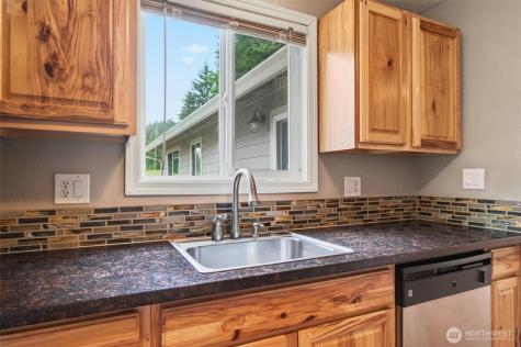 354 Carroll Road Kelso WA 98626