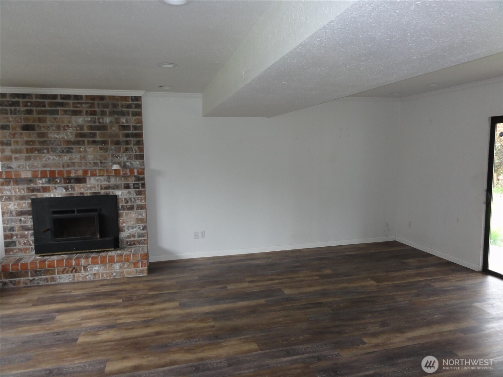 523 160th Street E Tacoma WA 98445