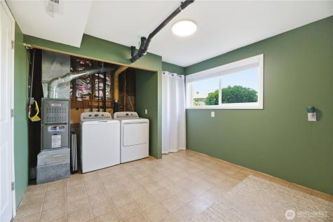 29819 5th Avenue SW Federal Way WA 98023