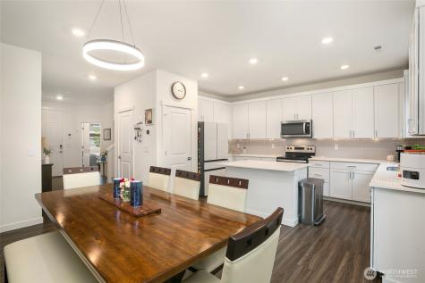 10719 SE 243rd Lane Kent WA 98030