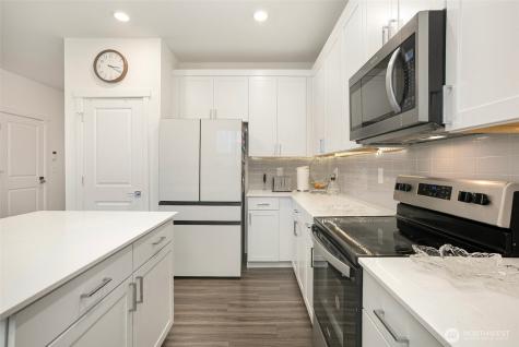 10719 SE 243rd Lane Kent WA 98030