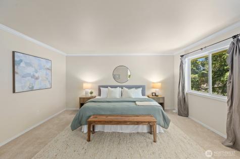 1239 216th Avenue NE Sammamish WA 98074