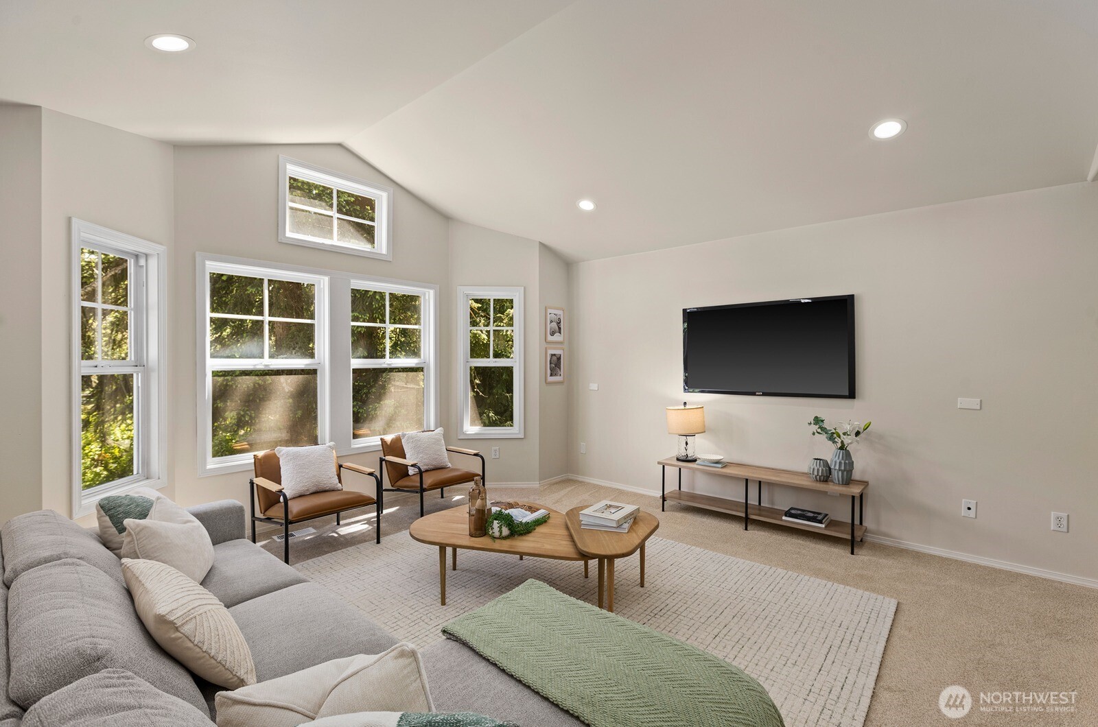 1239 216th Avenue NE Sammamish WA 98074