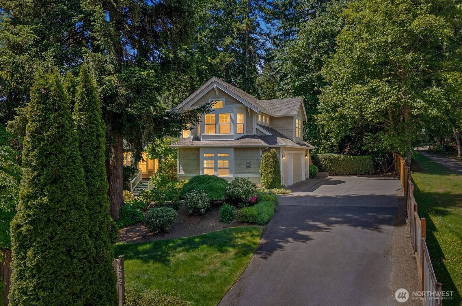 1239 216th Avenue NE Sammamish WA 98074
