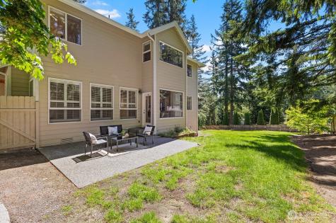1239 216th Avenue NE Sammamish WA 98074
