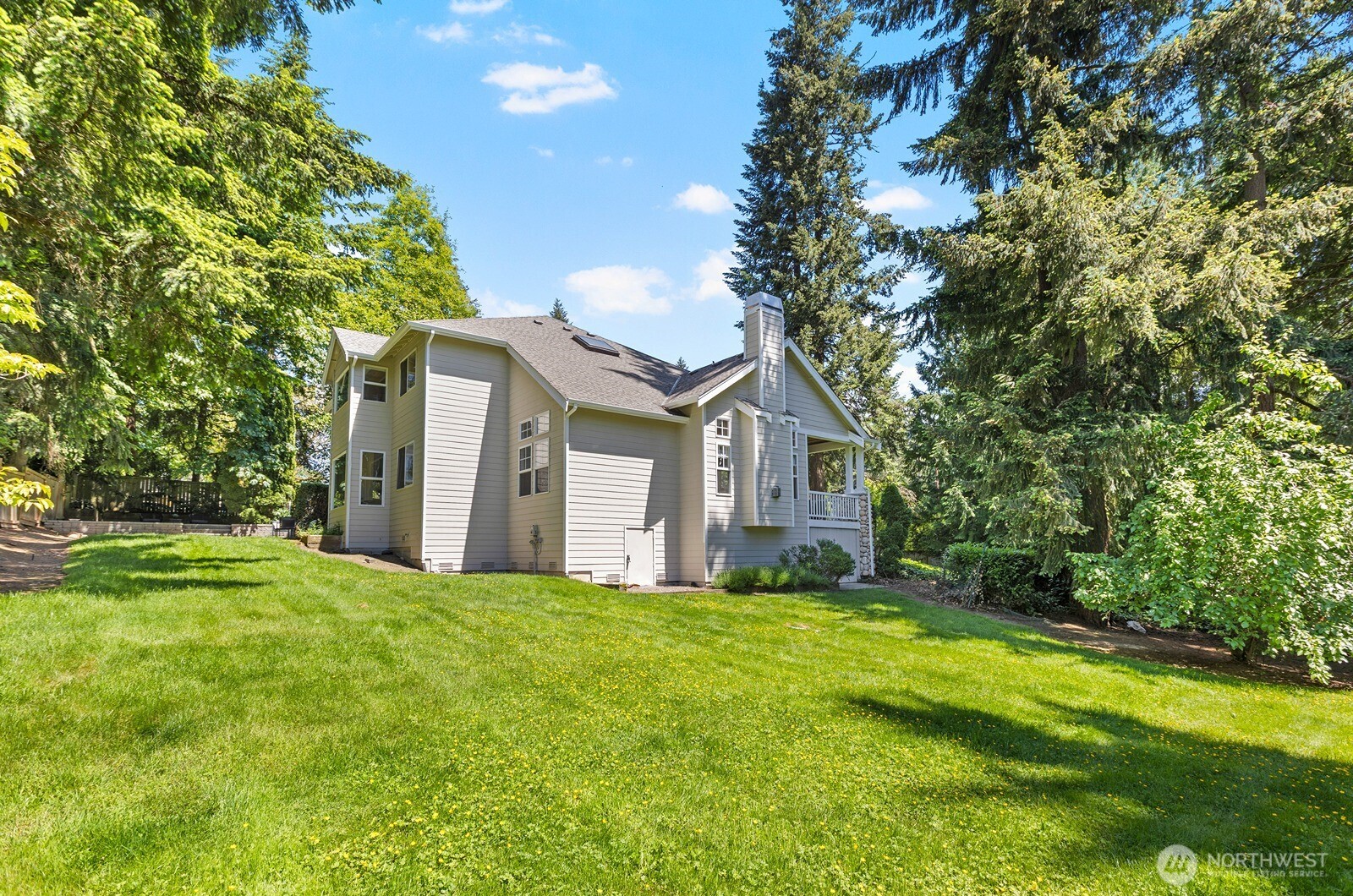 1239 216th Avenue NE Sammamish WA 98074