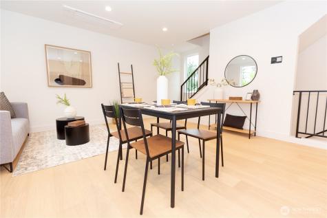 1530 25th Avenue Seattle WA 98122