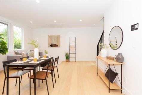 1530 25th Avenue Seattle WA 98122