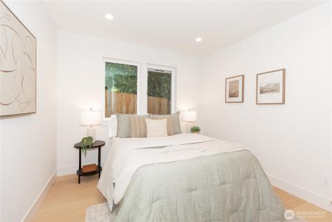 1530 25th Avenue Seattle WA 98122