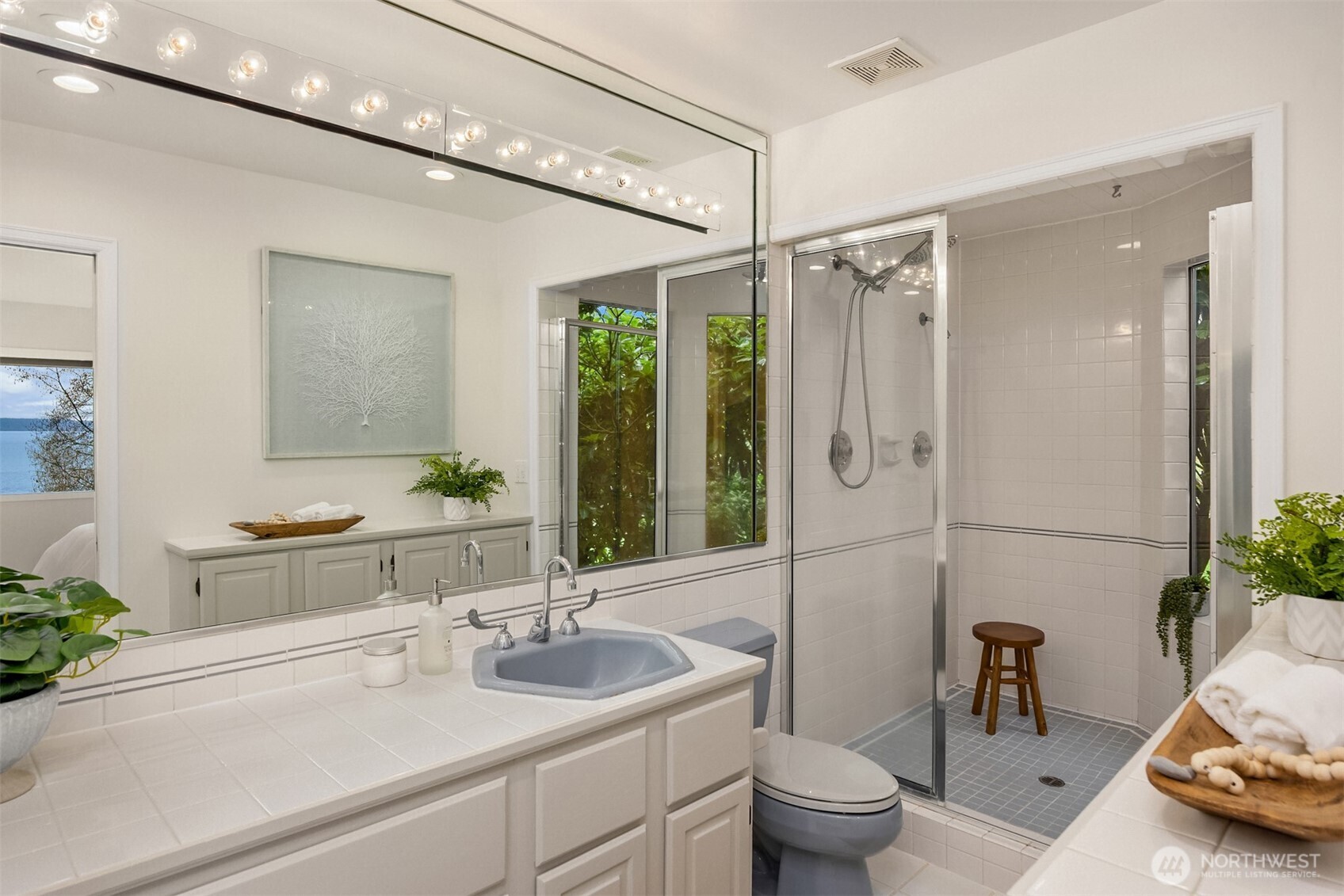 7946 Grand Avenue NE Bainbridge Island WA 98110