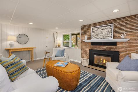 7946 Grand Avenue NE Bainbridge Island WA 98110