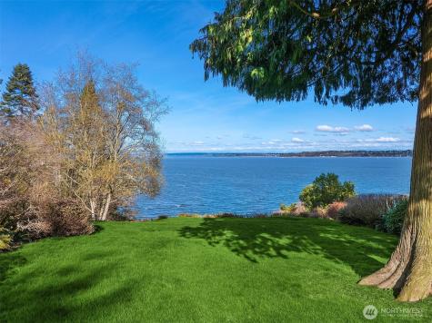 7946 Grand Avenue NE Bainbridge Island WA 98110