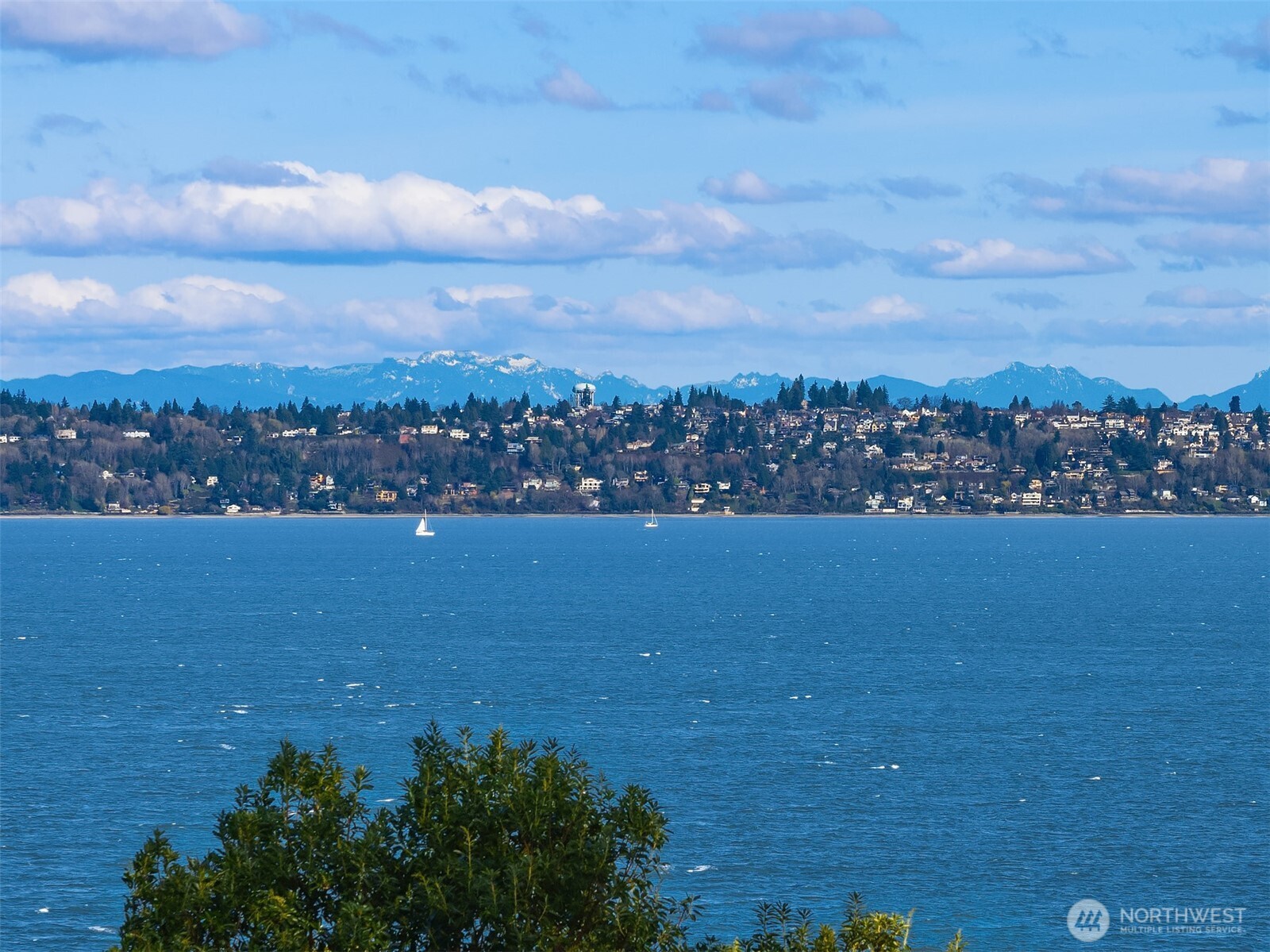 7946 Grand Avenue NE Bainbridge Island WA 98110