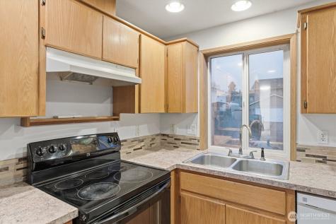 107 Mission Road Kelso WA 98626