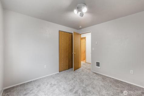 107 Mission Road Kelso WA 98626