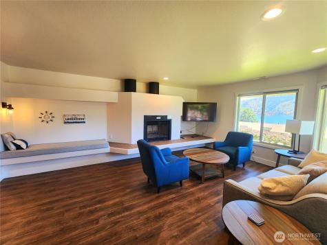 1 Lodge 616-c Manson WA 98816