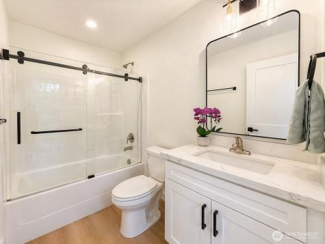 19505 Damson Road Lynnwood WA 98036