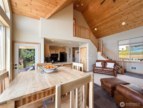 49 Whidbey Island Drive Everett WA 98206