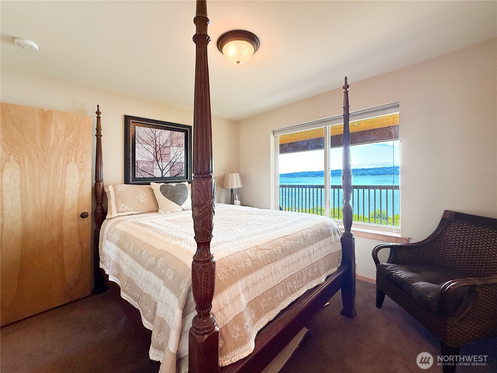 49 M Whidbey Island Drive Hat Island WA 98206