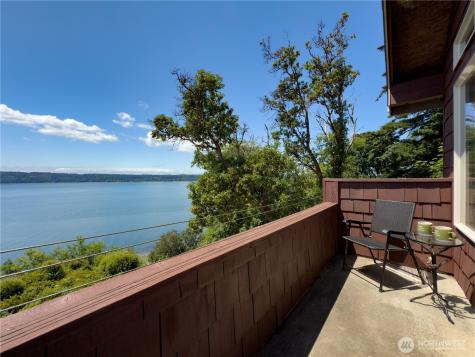 49 Whidbey Island Drive Everett WA 98206