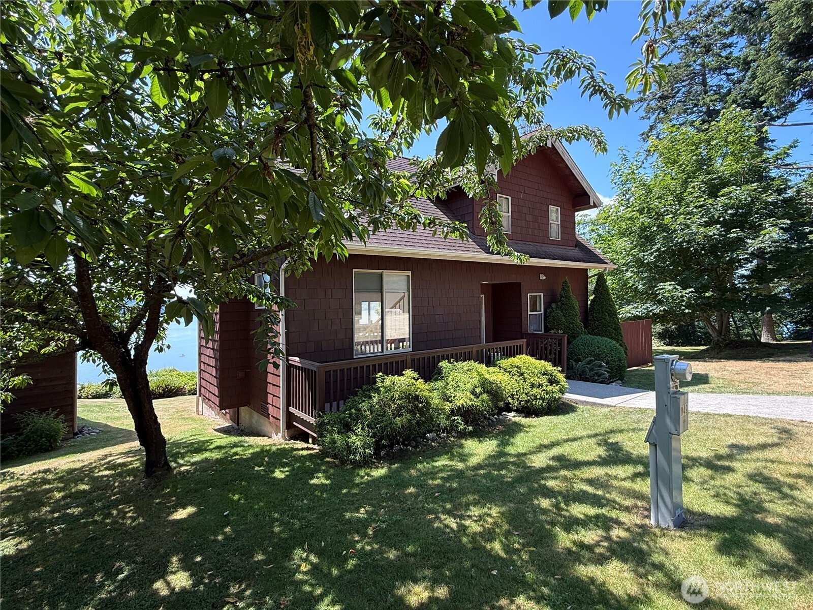 49 M Whidbey Island Drive Hat Island WA 98206