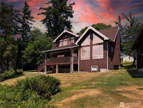 49 Whidbey Island Drive Everett WA 98206