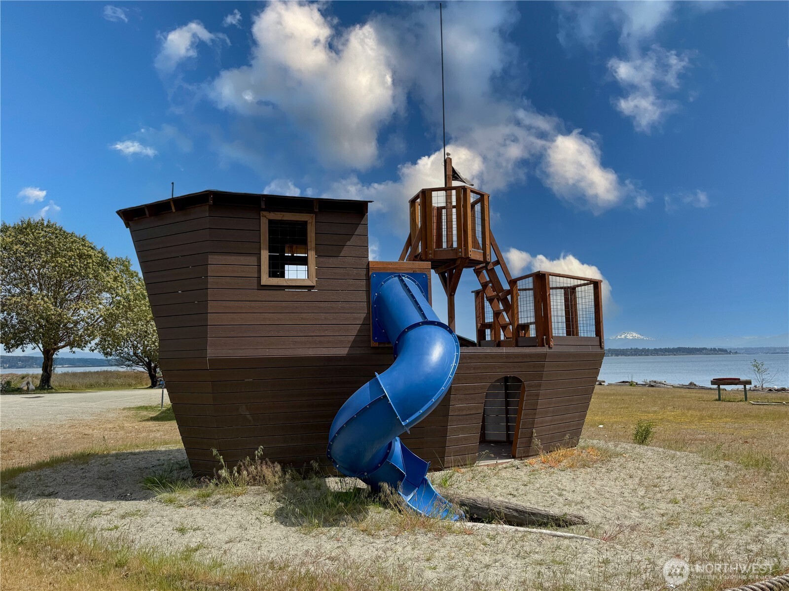 49 M Whidbey Island Drive Hat Island WA 98206