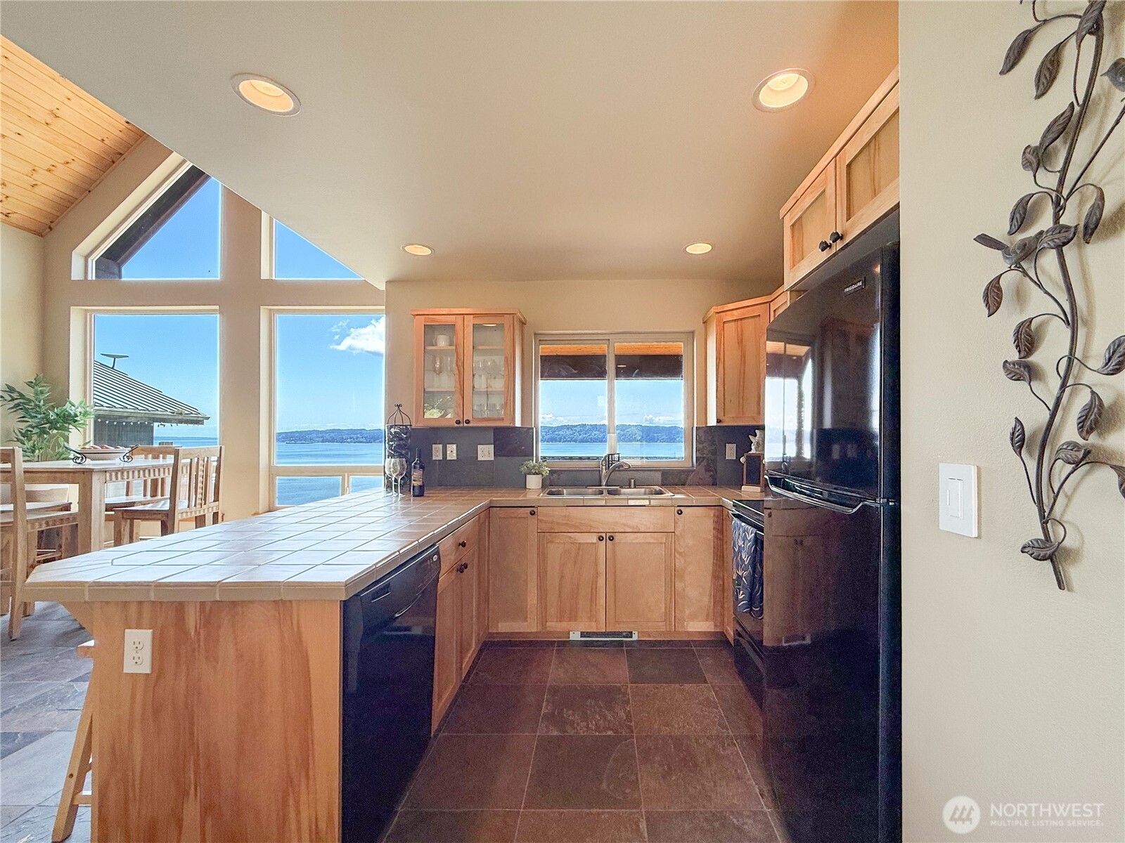 49 M Whidbey Island Drive Hat Island WA 98206