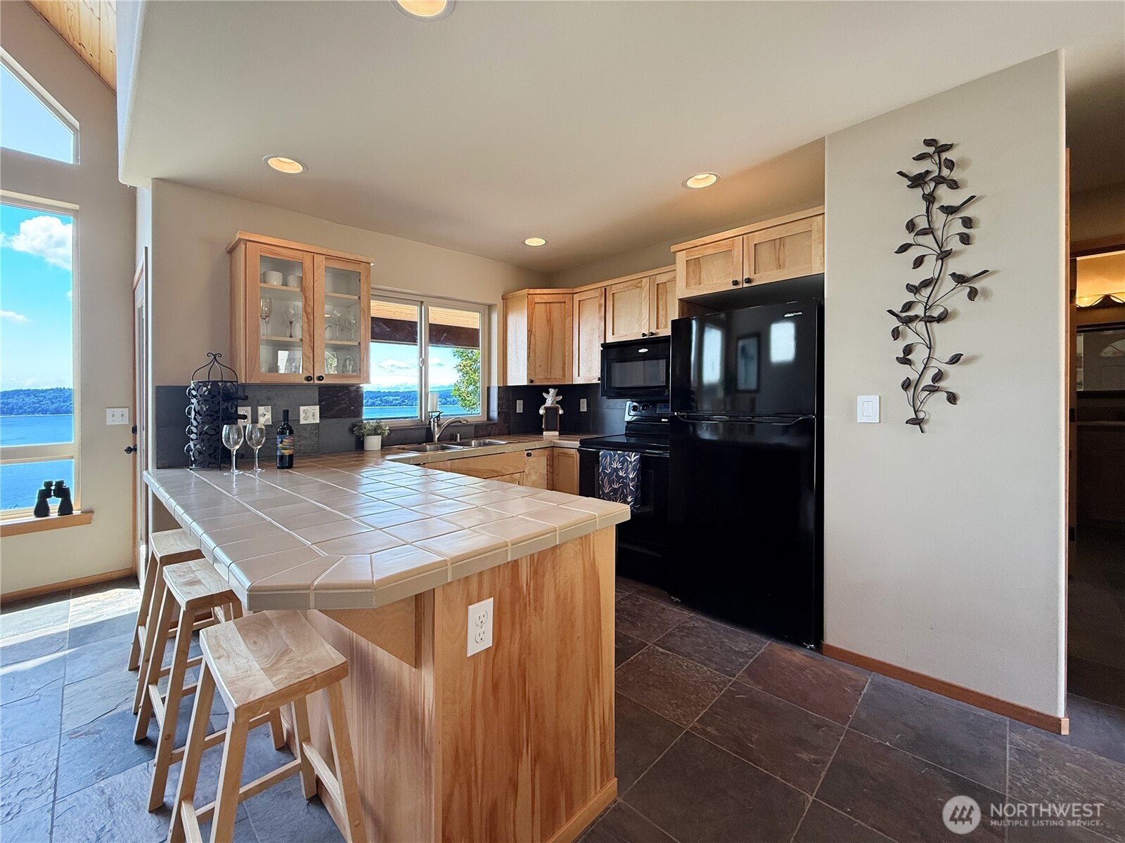 49 M Whidbey Island Drive Hat Island WA 98206