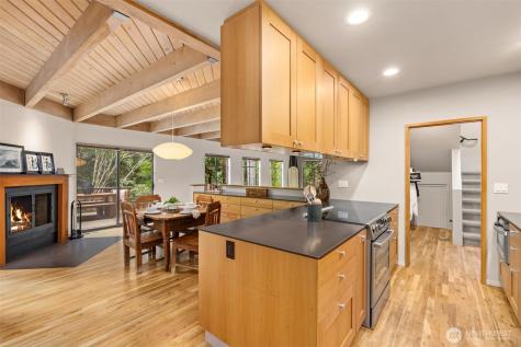8151 NE Hidden Cove Road Bainbridge Island WA 98110