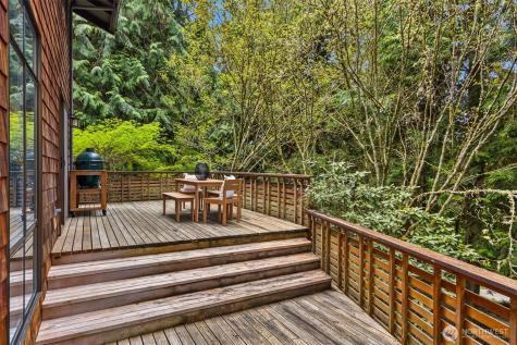 8151 NE Hidden Cove Road Bainbridge Island WA 98110