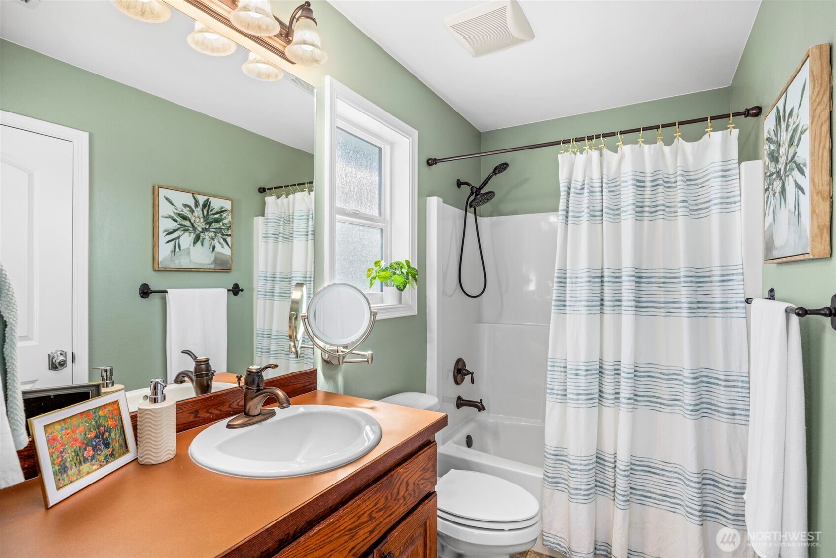 4455 Lakeview Court NW Bremerton WA 98312